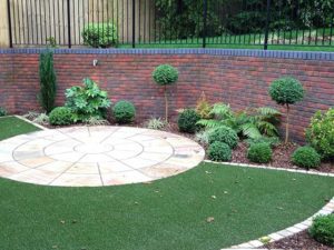Circle patio with artificial grass