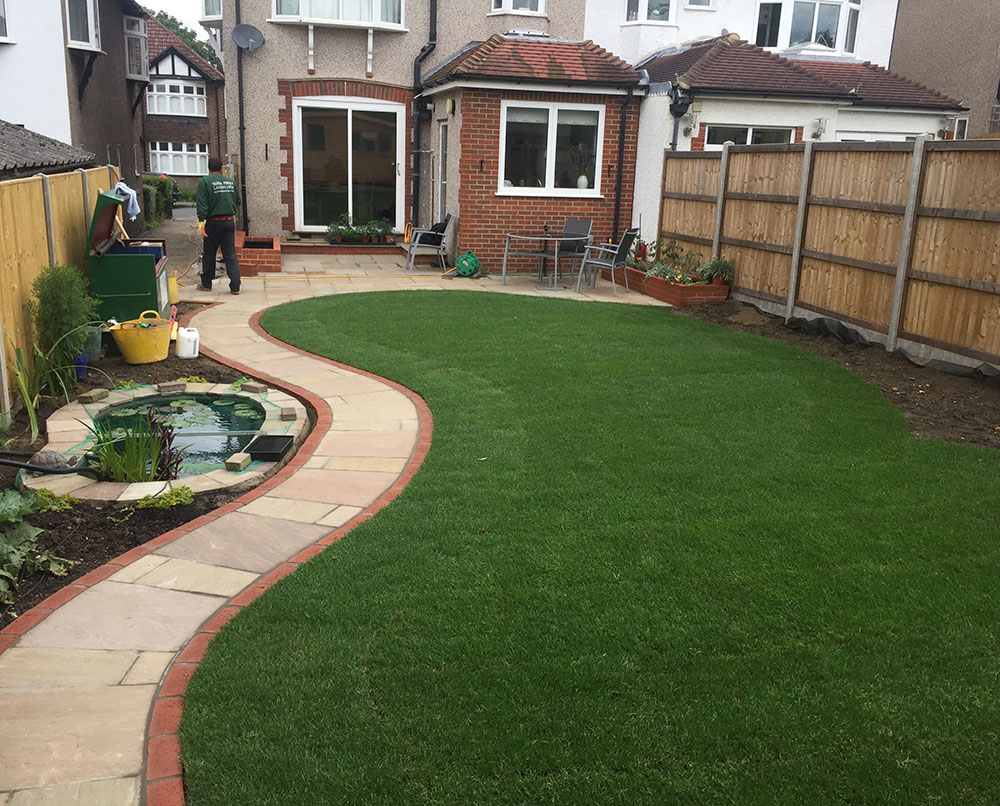 Lawn-care-and-treatment-Dulwich